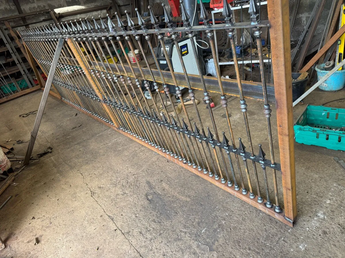 Sliding gate - Image 2