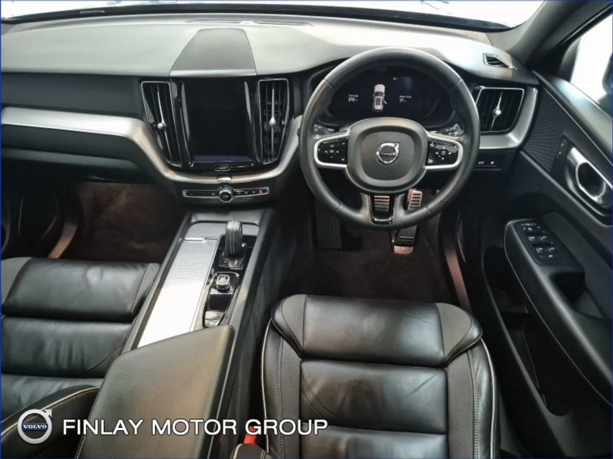Volvo XC60 R-design AWD Phev T6 (340hp) Pan Roof - Image 3