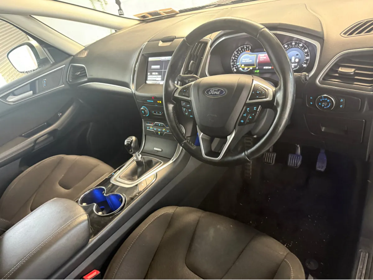 Ford S-Max 2.0 TDCI TITANIUM 150PS 7 seater - Image 3