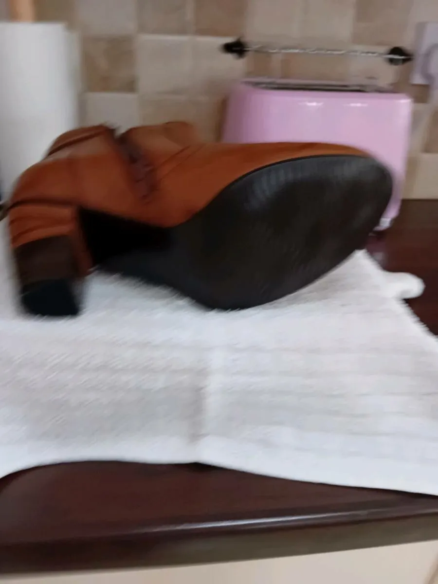 REDZ LADIES BOOTS NEW - Image 4