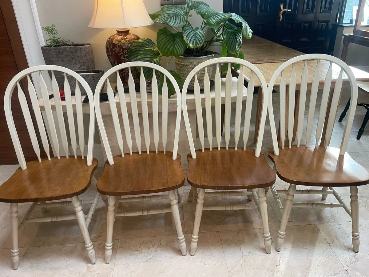 4 x Stunning White Wooden Kitchen Dining Chairs - Image 1
