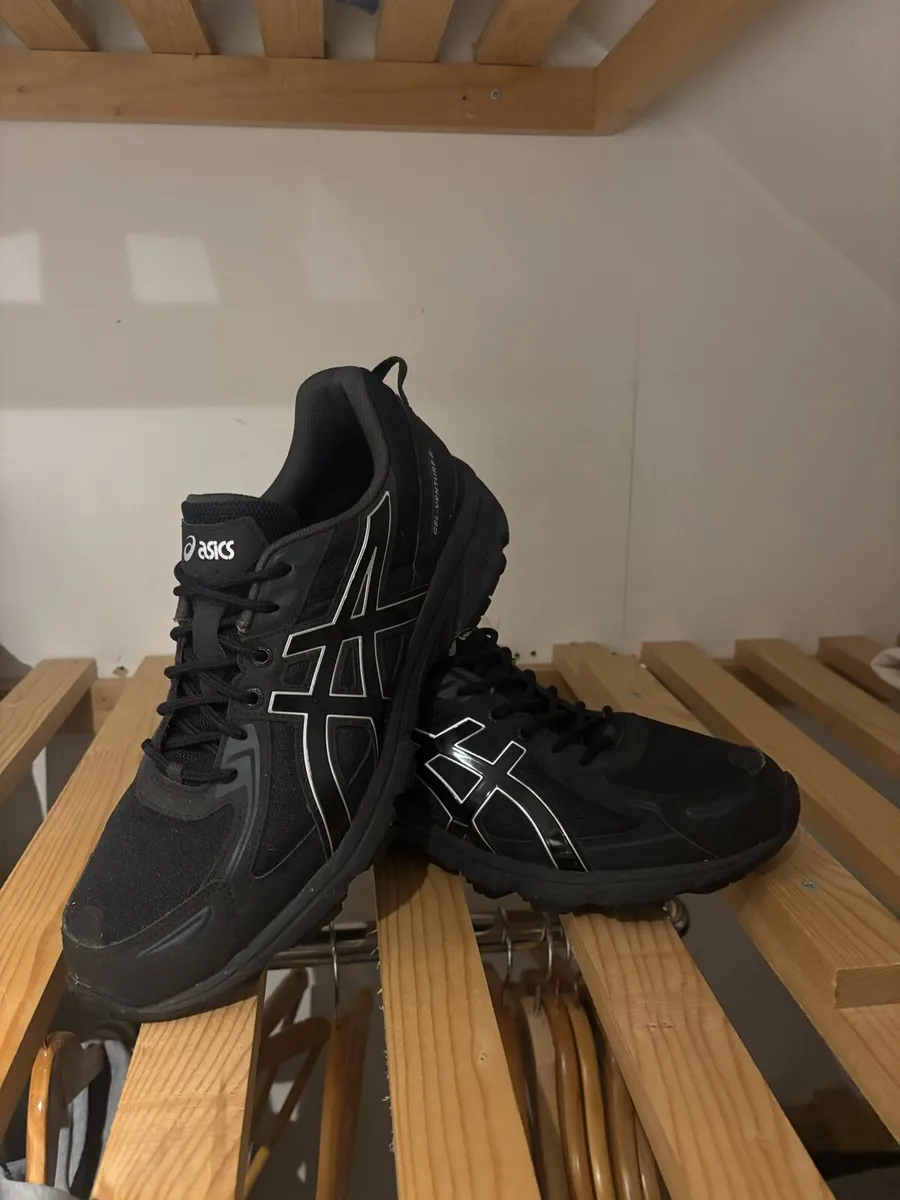 ASICS shoes - Image 1