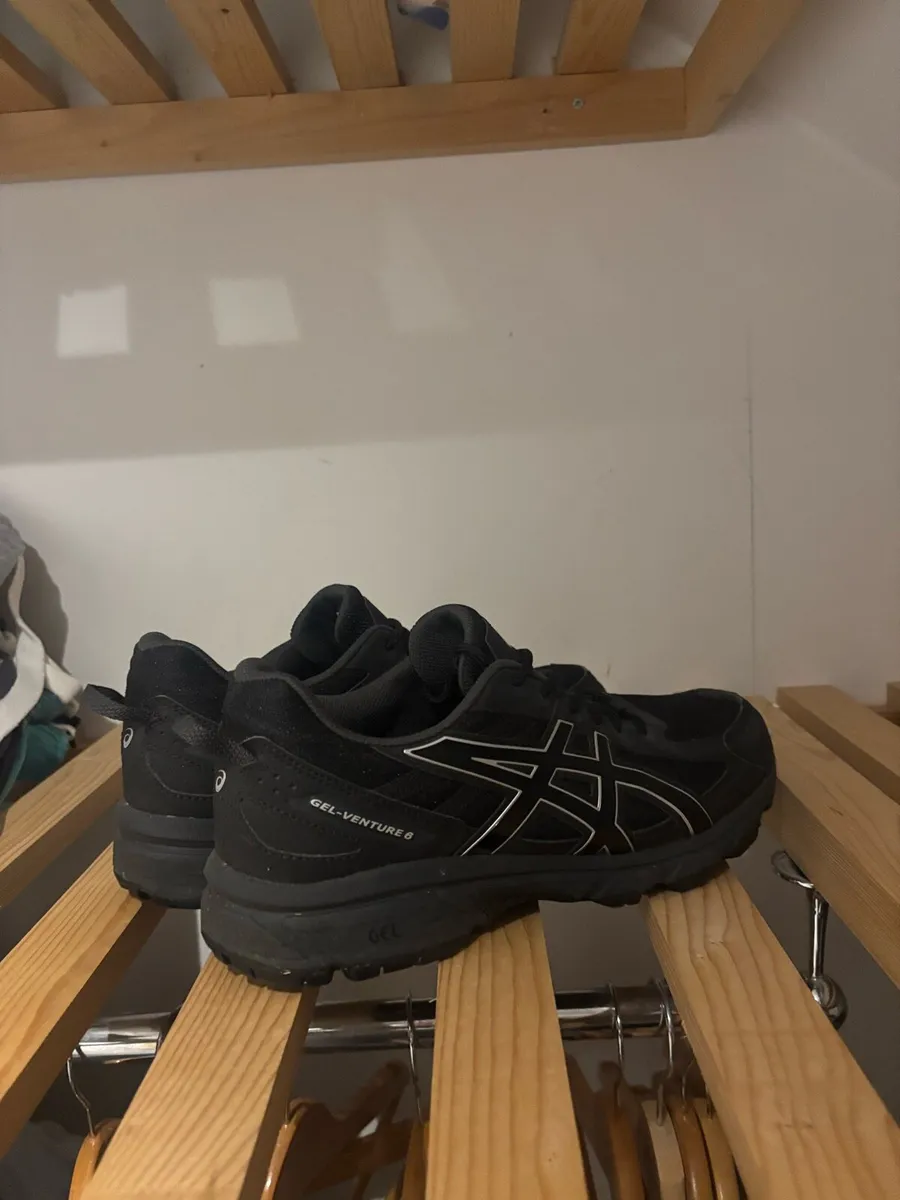 ASICS shoes - Image 3