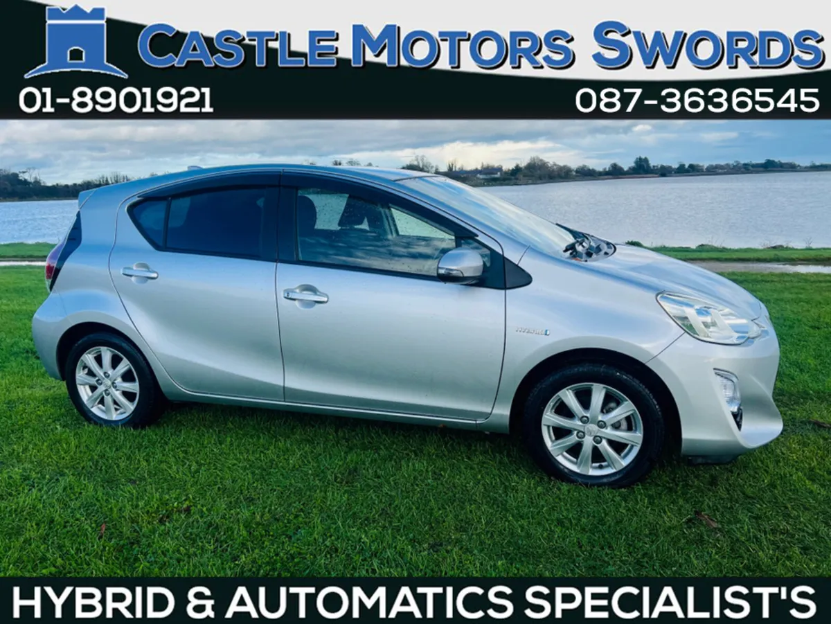 Toyota Aqua 2015 TOYOTA AQUA IN METALLIC SILVER HY - Image 2