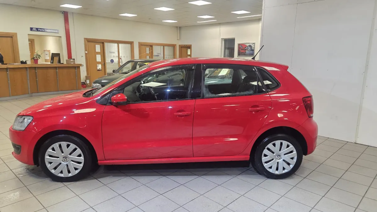 Volkswagen Polo - IMMACULATE AUTOMATIC - Image 3