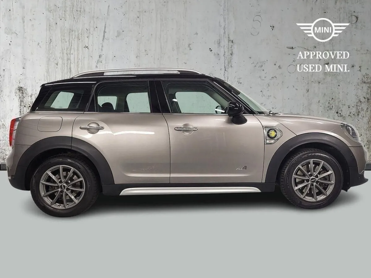 MINI COUNTRYMAN Cooper S E All4 - Image 3