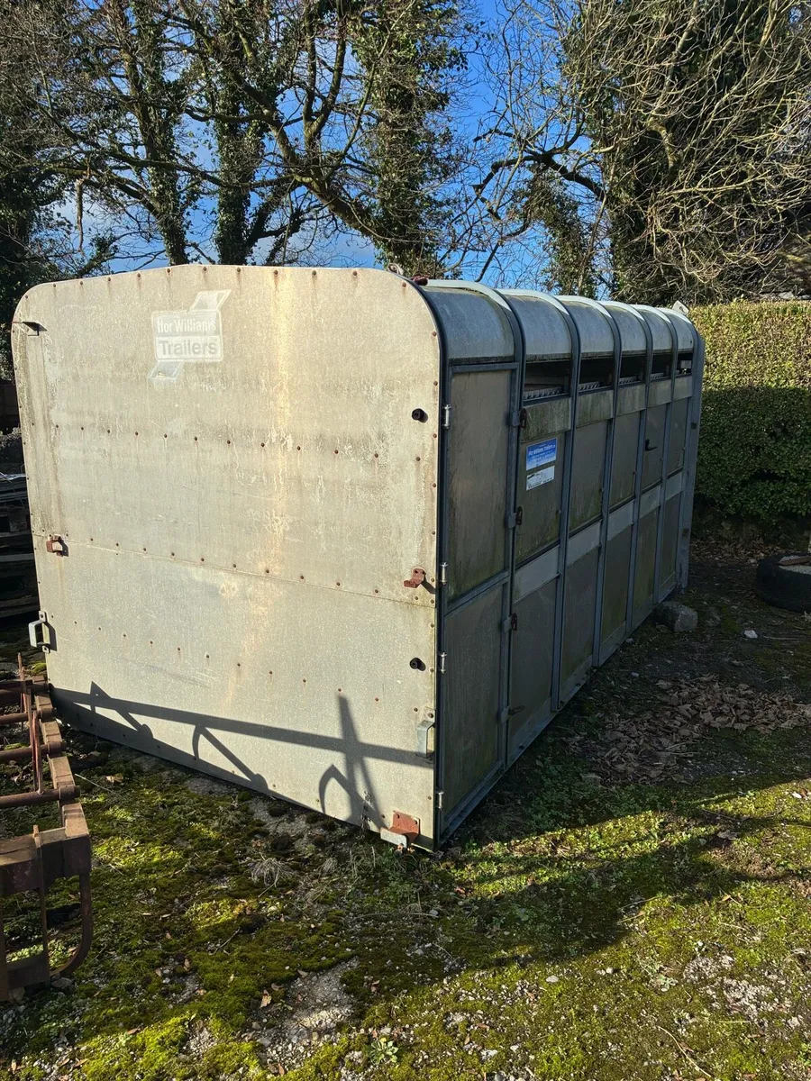 Ifor Williams demount, yard items - Image 1