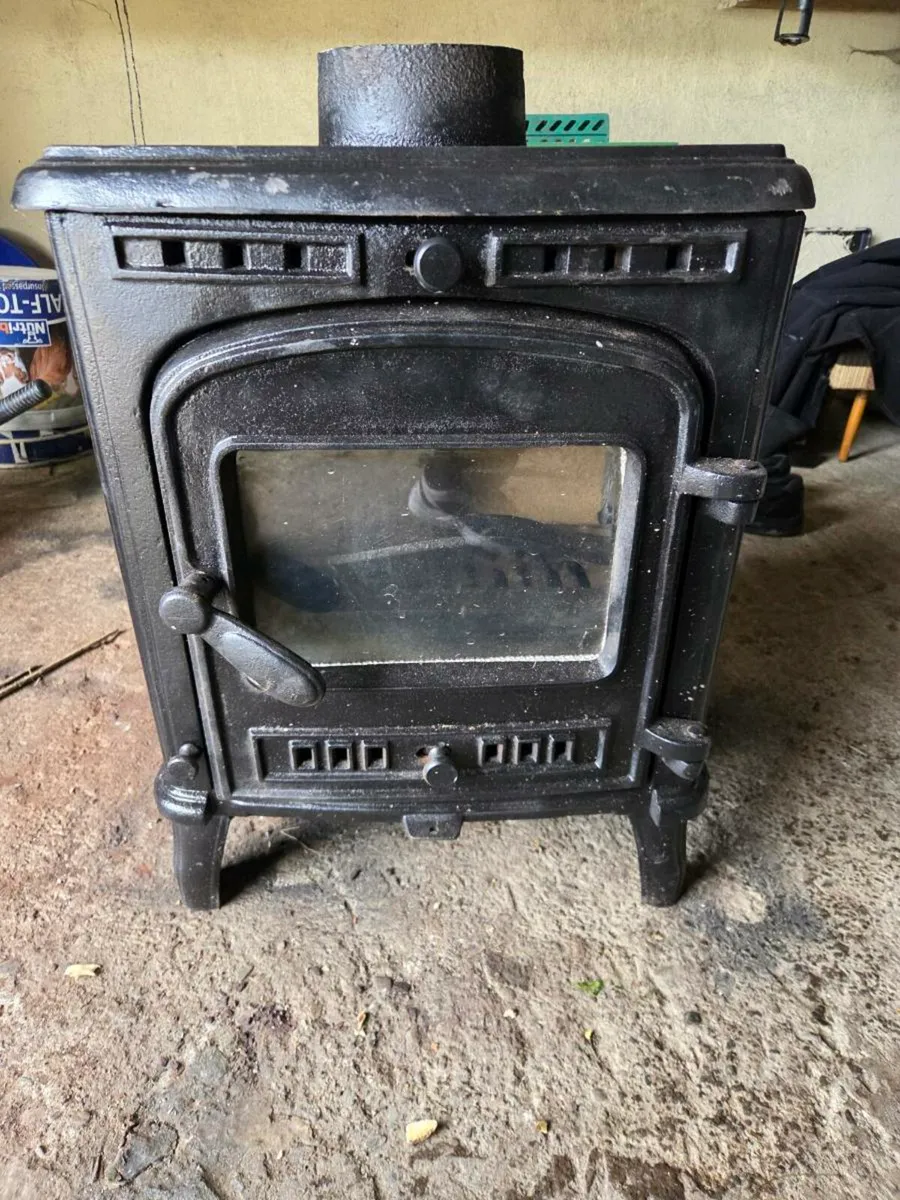 Heating Stove - Image 1