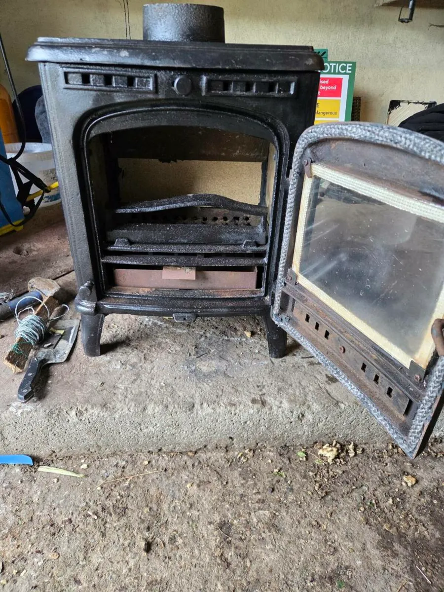 Heating Stove - Image 4
