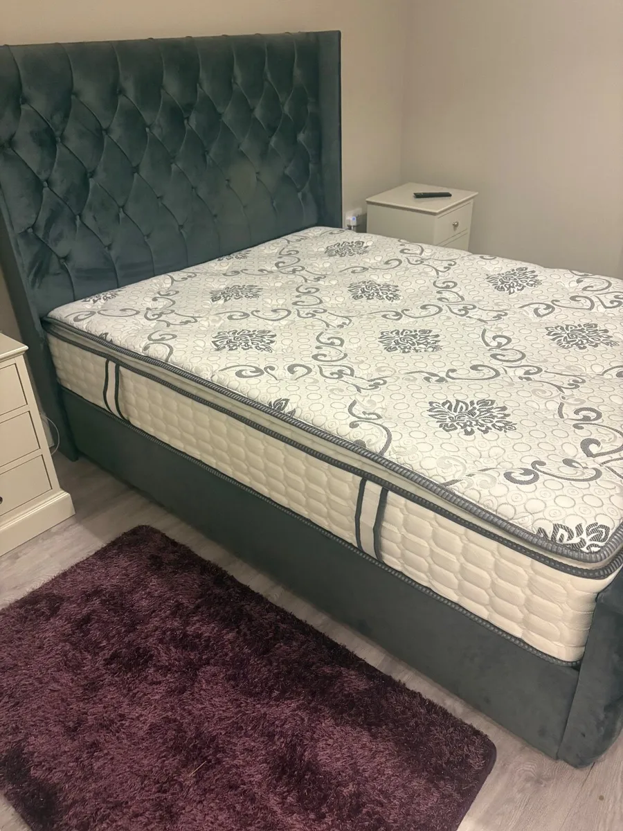 King size bed **Frame AND Mattress** 5ft - Image 3