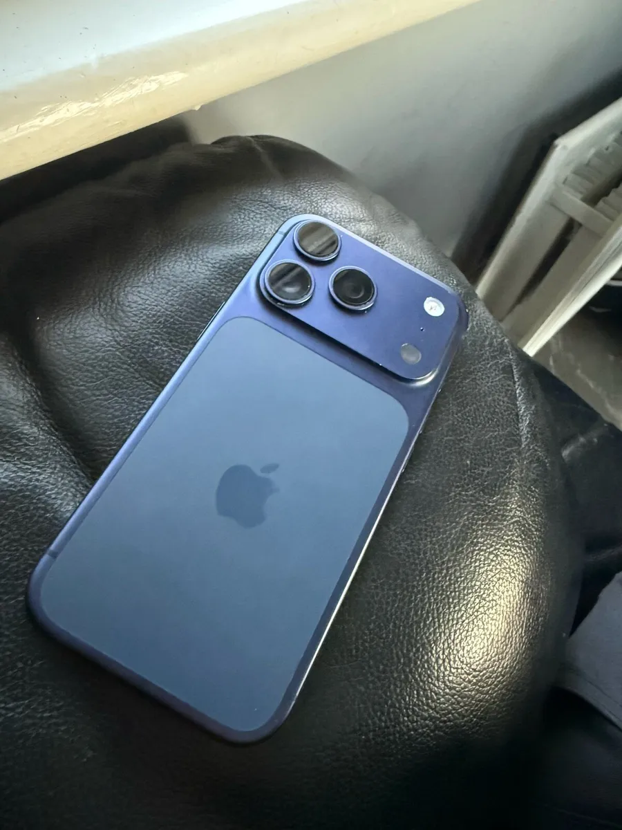 iPhone 17 pro 512gb - Image 1