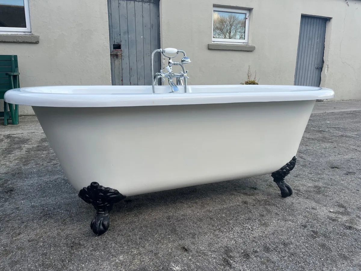 Freestanding bath & traditional legs - Image 2