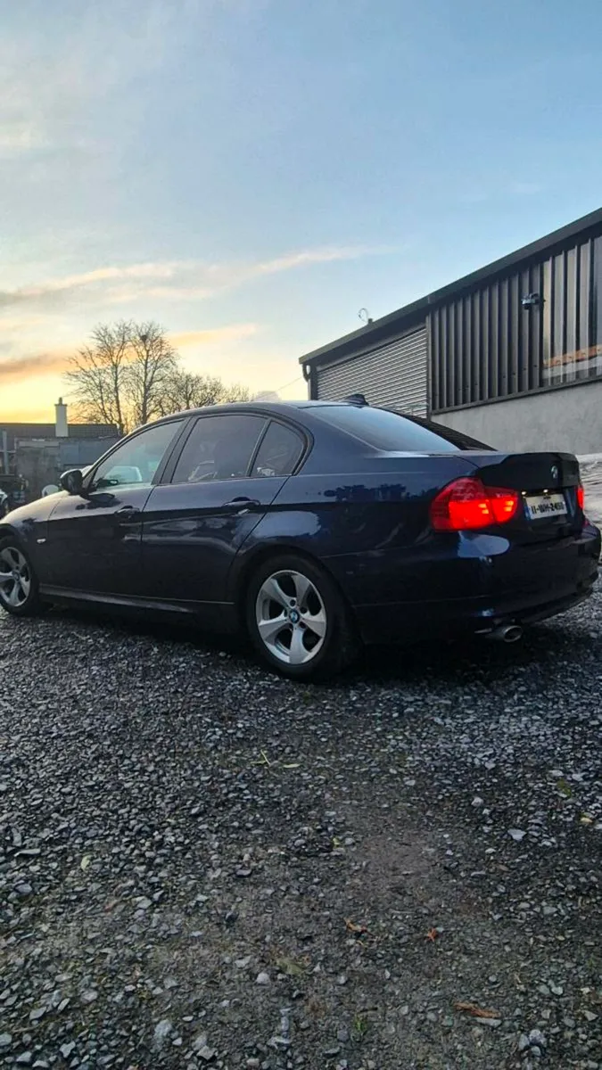 CLEAN 2011 BMW 320D NCT & TAX RARE COLOUR CREAM - Image 2