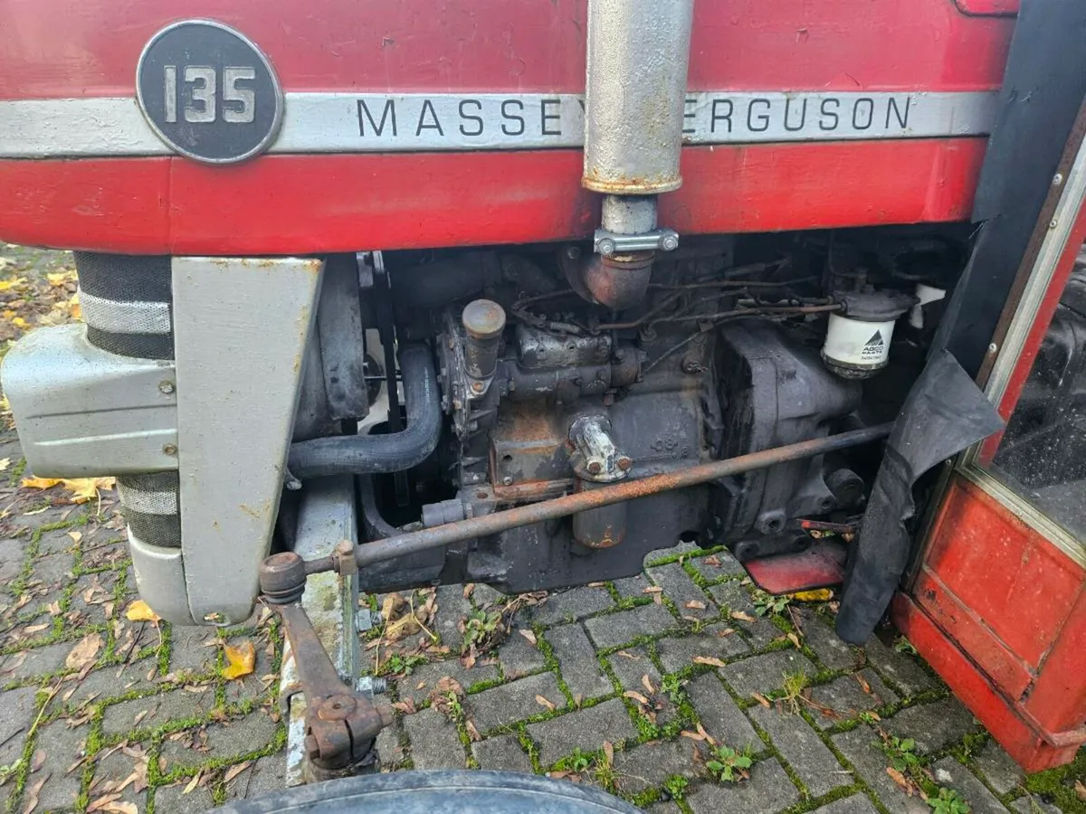 Massey 135 - Image 4