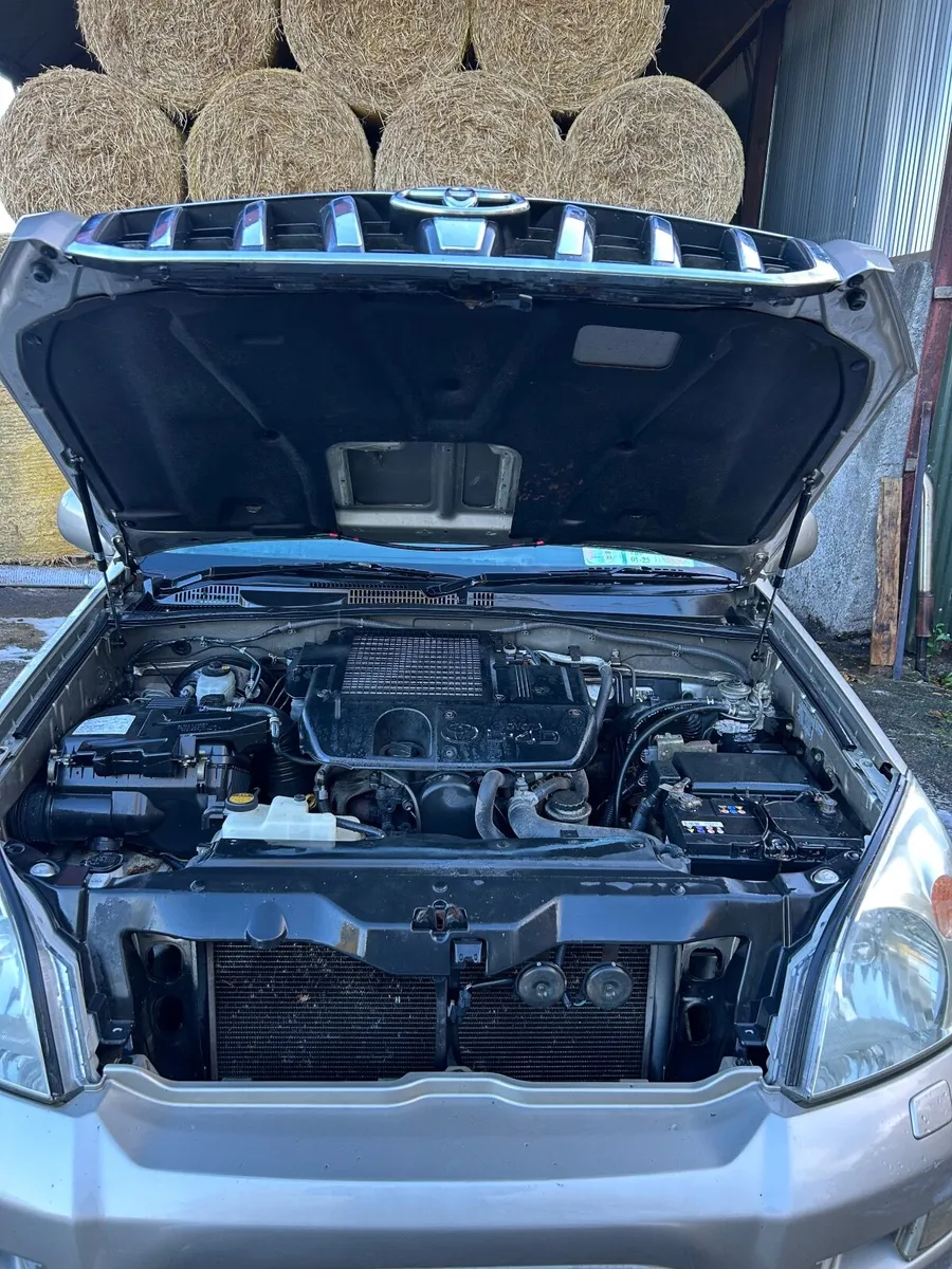 Toyota Land Cruiser 2004 - Image 4