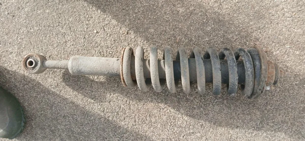 Hilux front suspension