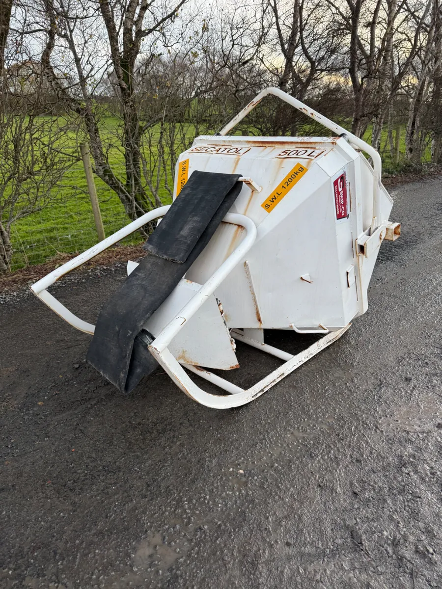 Concrete Skip 500L - Image 1