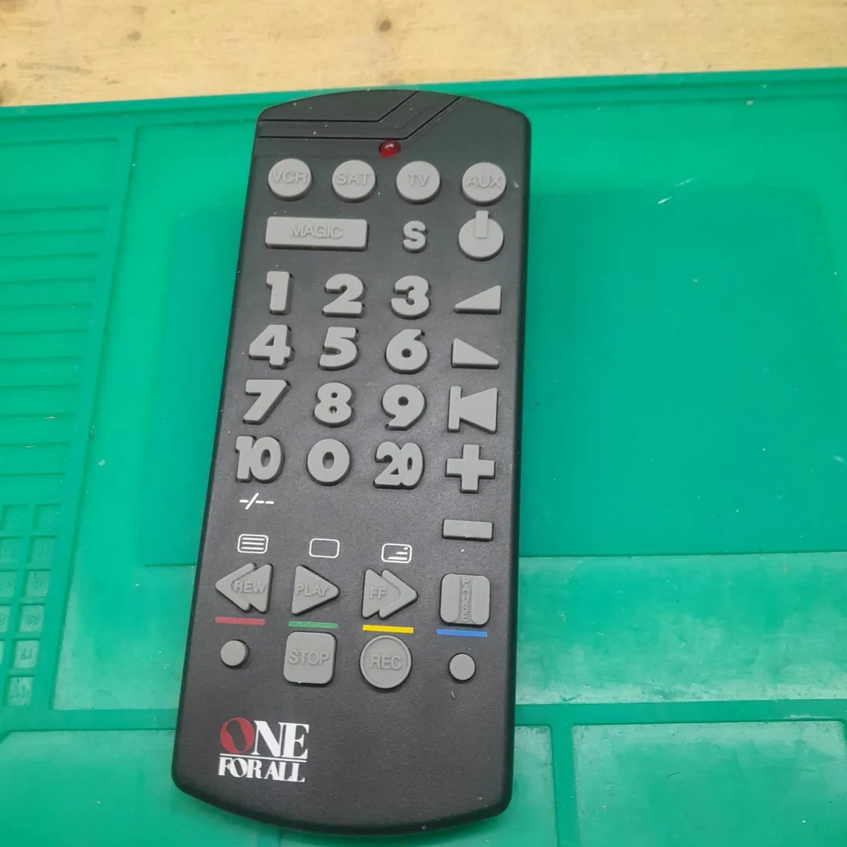 universal tv remote control one  for all big