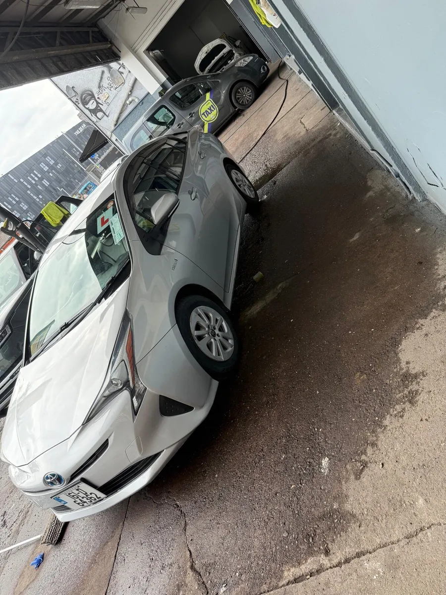 Toyota Prius Hybrid 1.8 Ltr - Image 1