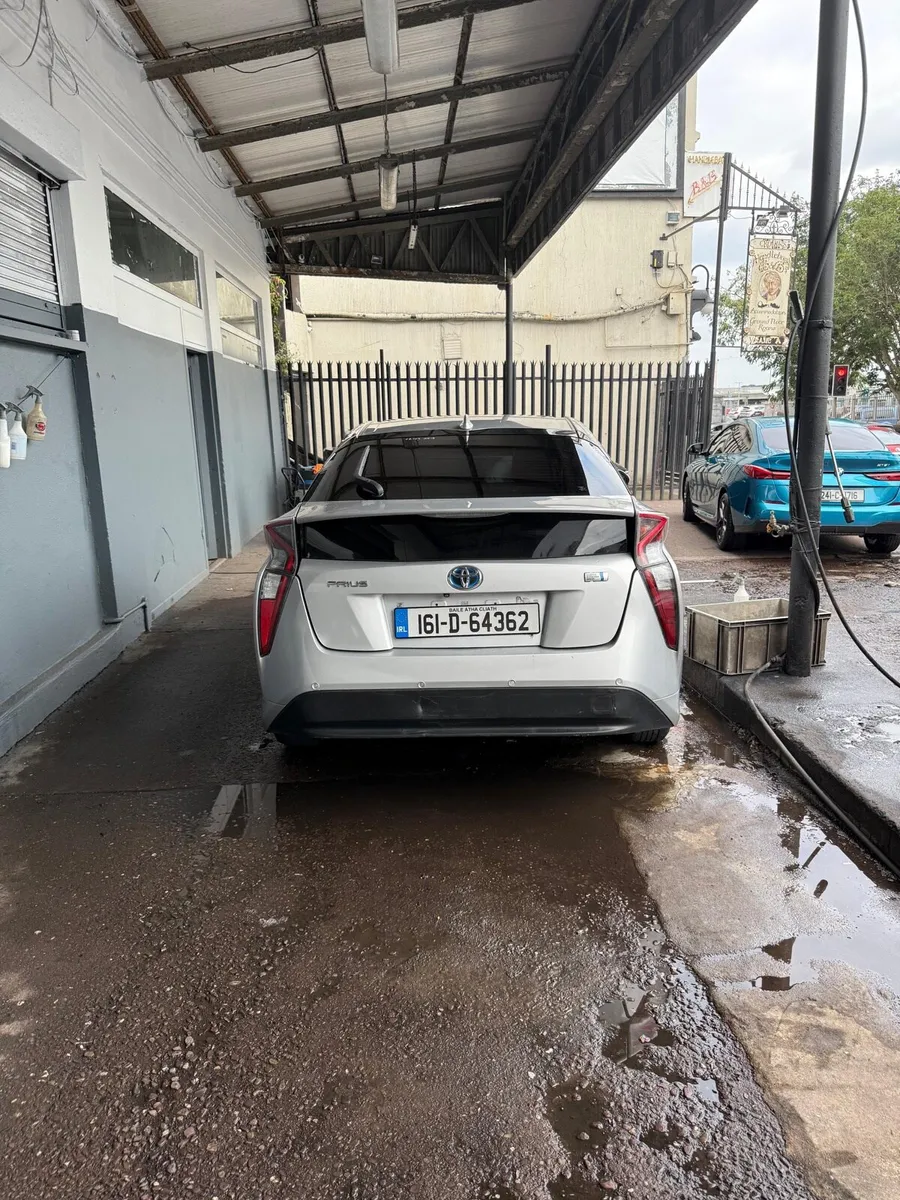 Toyota Prius Hybrid 1.8 Ltr - Image 2
