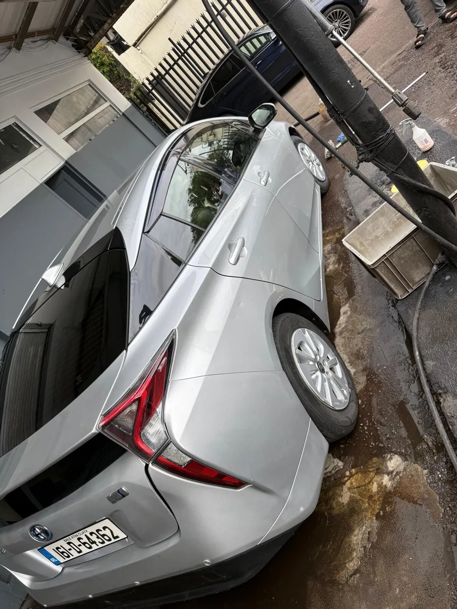 Toyota Prius Hybrid 1.8 Ltr - Image 3