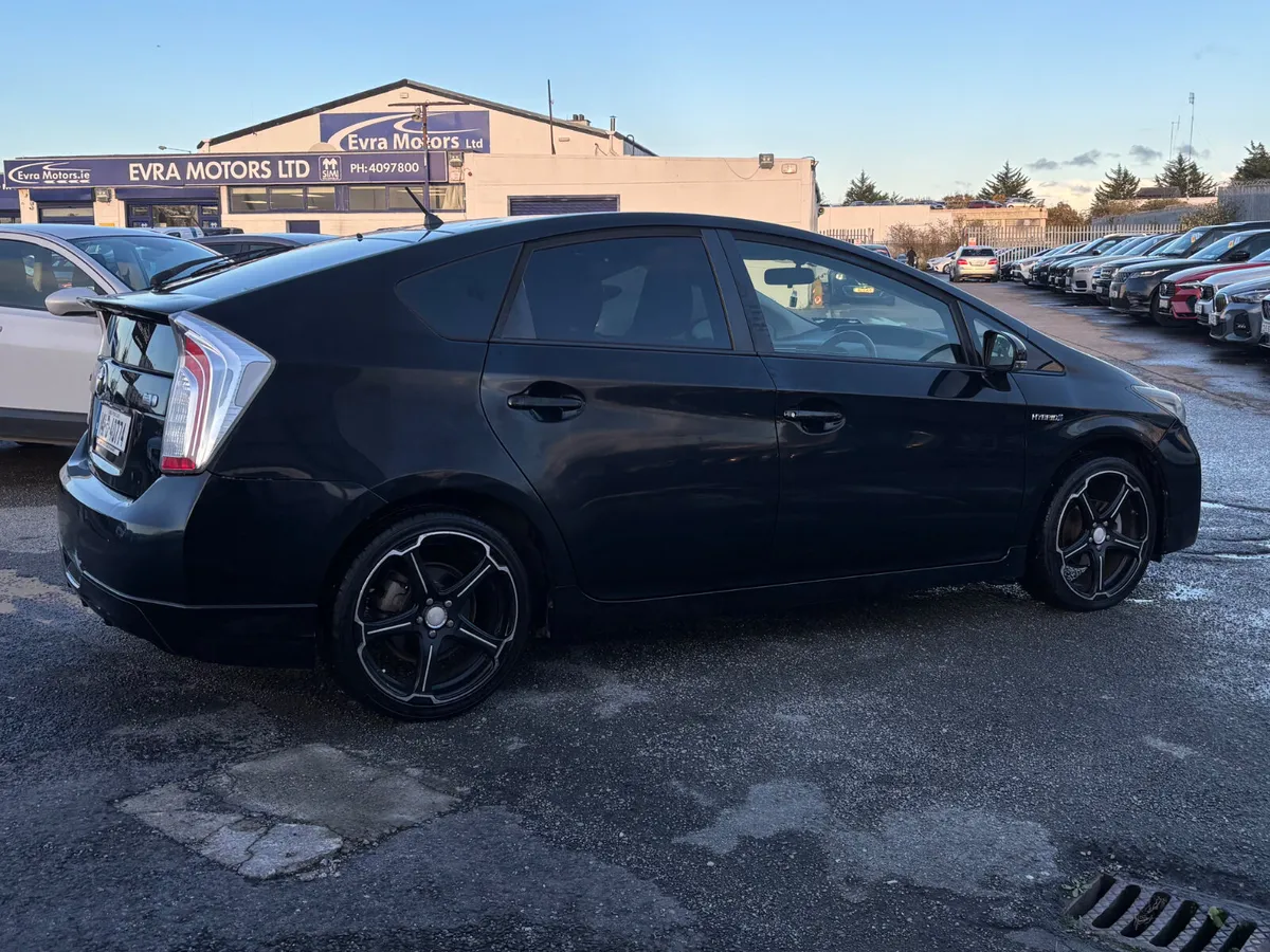 2014 Toyota Prius 1.8 VVT-I Nct 08/26 - Image 4