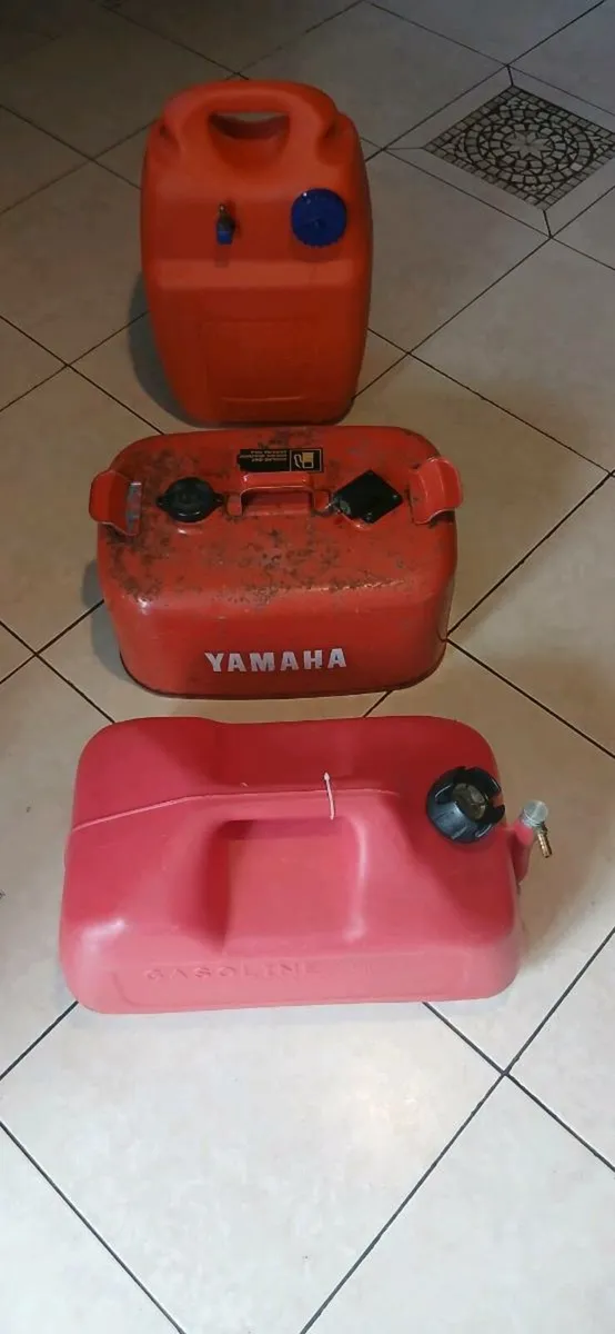 Outboard tanks - Image 1
