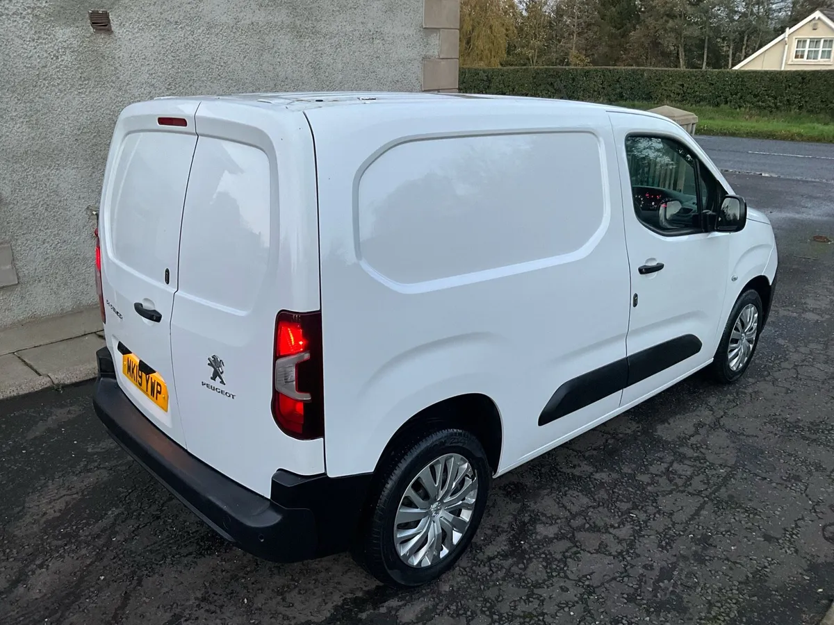 March 2019 Peugeot Partner 1.6 Professional - Image 4