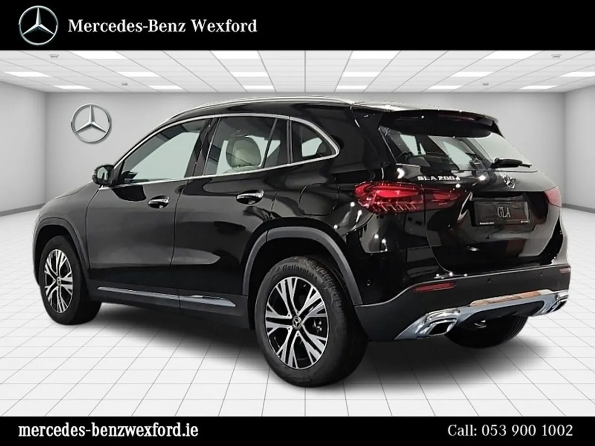 Mercedes-Benz GLA 200D Progressive - Image 4