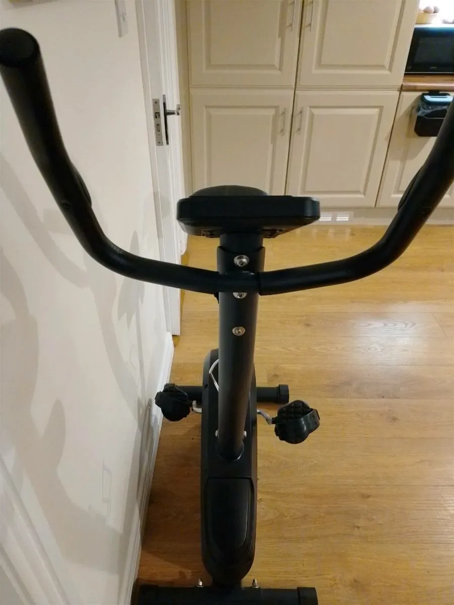 Exercise bike - Image 2