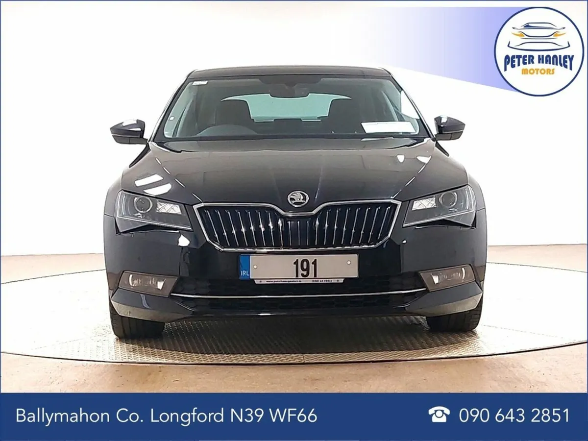 Skoda Superb Superb Se L Executive Tdi S-A  SE L E - Image 2