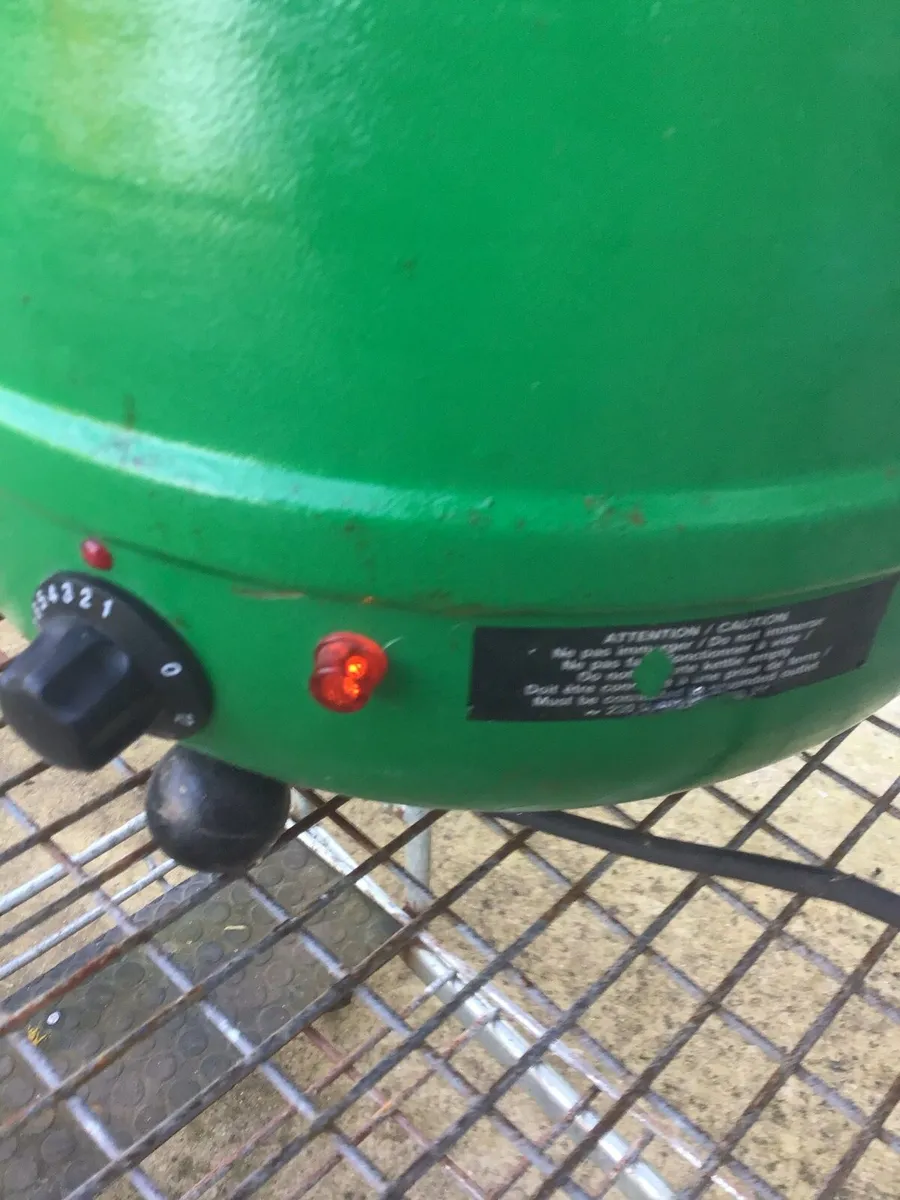 10 litre soup urn - Image 1