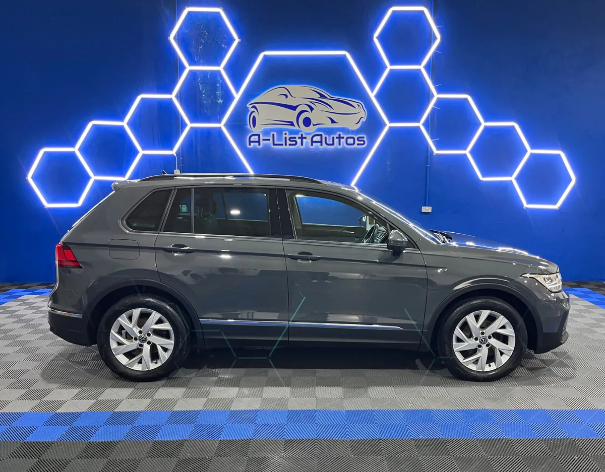 Volkswagen Tiguan 2.0TDI Life / FINANCE AVAILABLE - Image 2
