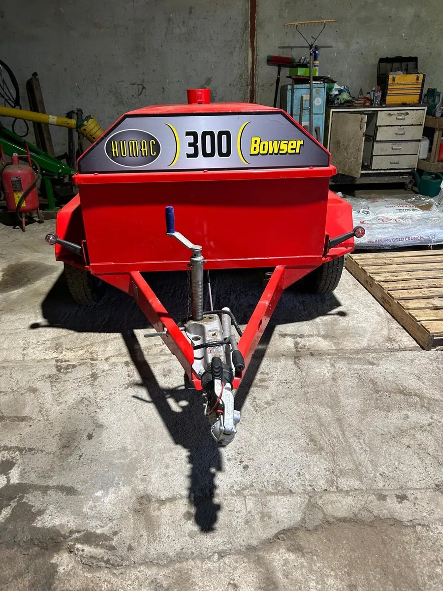 Fuel Bowser - Image 1