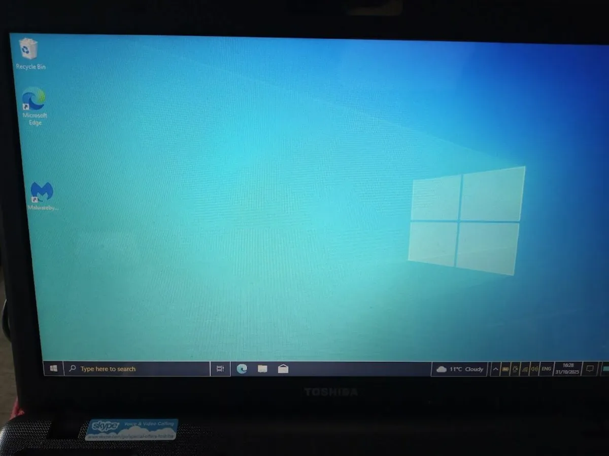 Toshiba laptop - Image 3