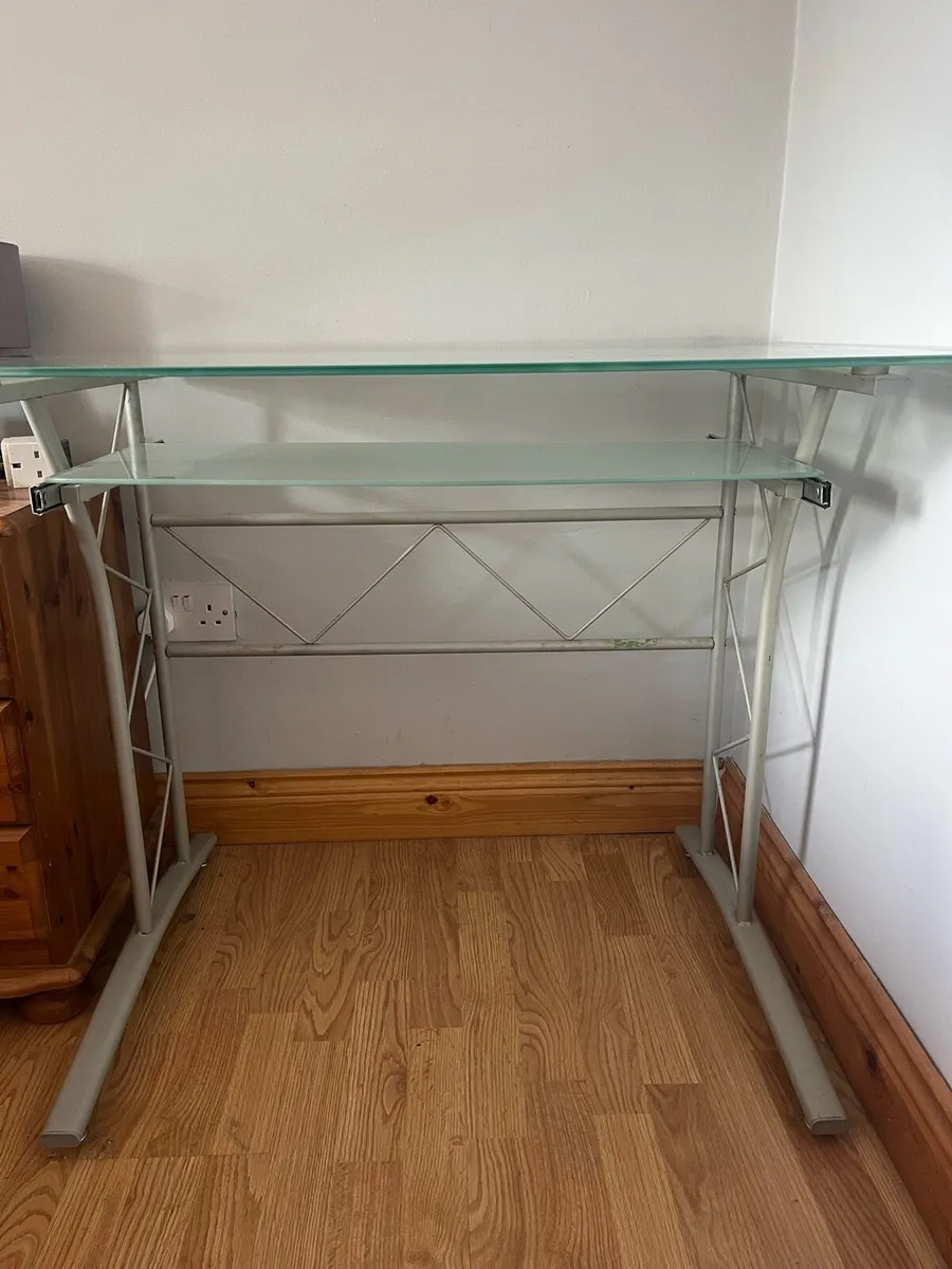 Computer Desk - Image 3