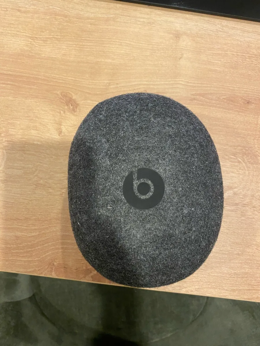 Beats Solo Pro - Noise Cancelling Headphones - Image 4