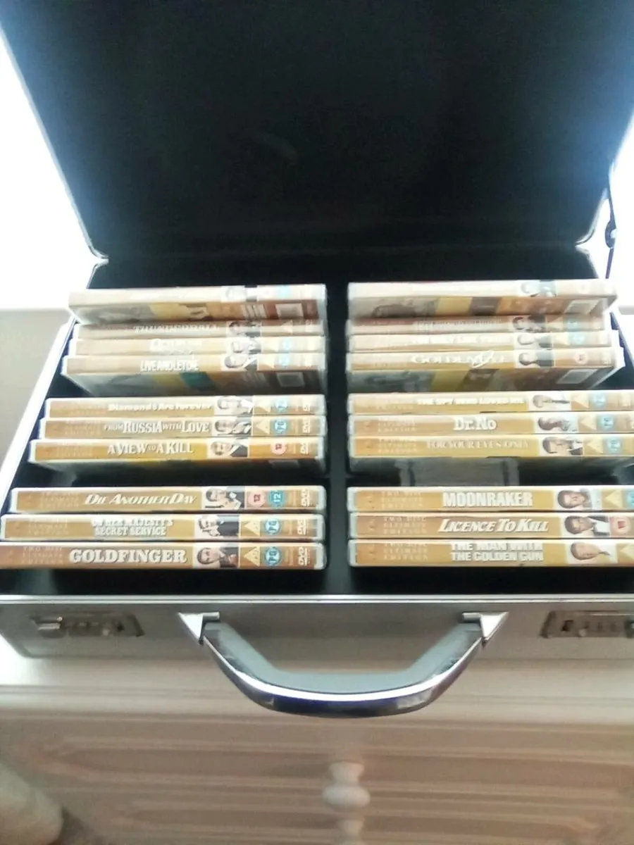 JAMES. BOND. D.V.D.   COLLECTION.  IN.   CASE - Image 2