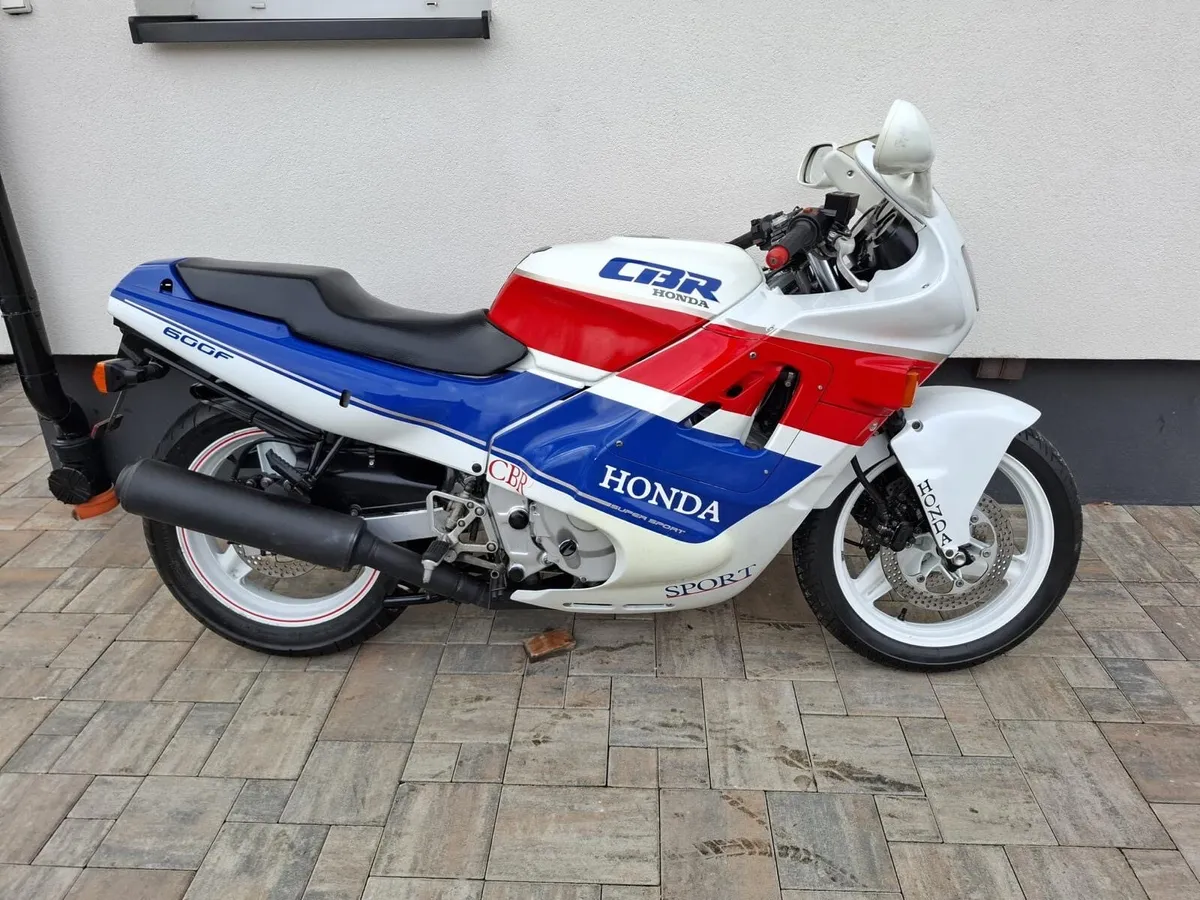 Honda cbr600 f1 - Image 1