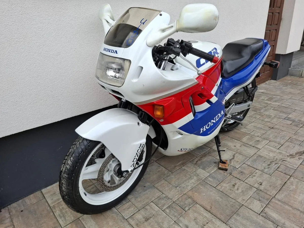 Honda cbr600 f1 - Image 3