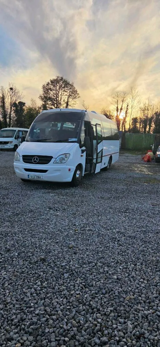 Mercedes Vario - Image 2