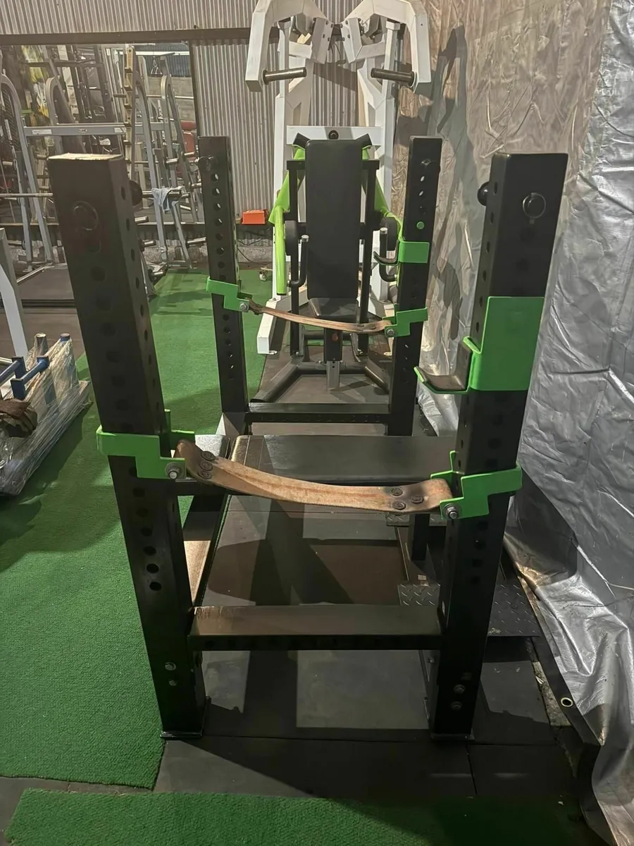 4-Post Powerlifting Bench with Band Pins - Image 4