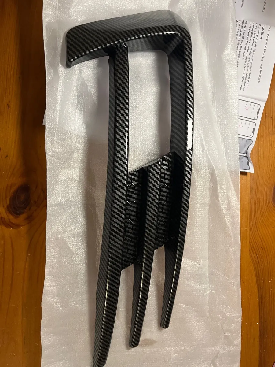 Front fog light grills mk7 golf - Image 1