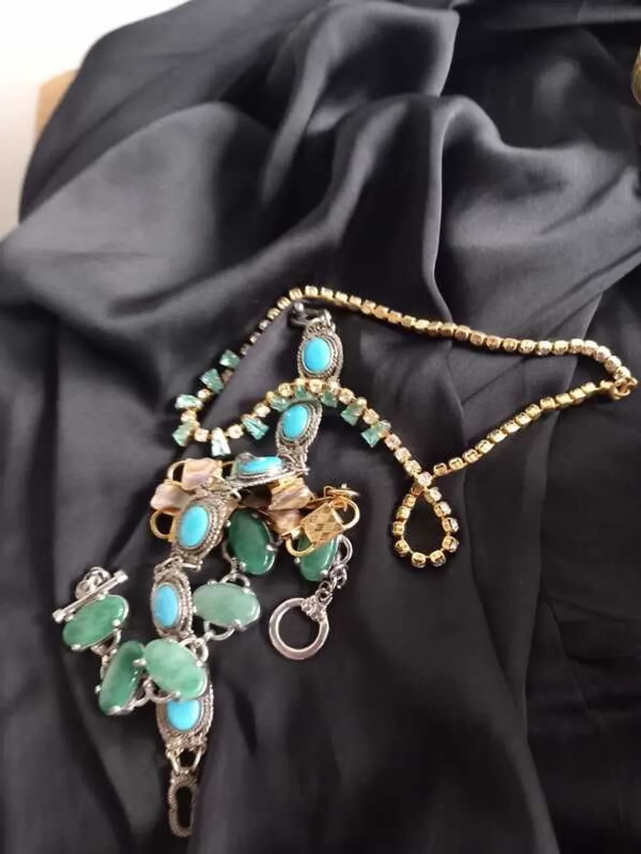 Vintage Costume Jewellery - Image 3