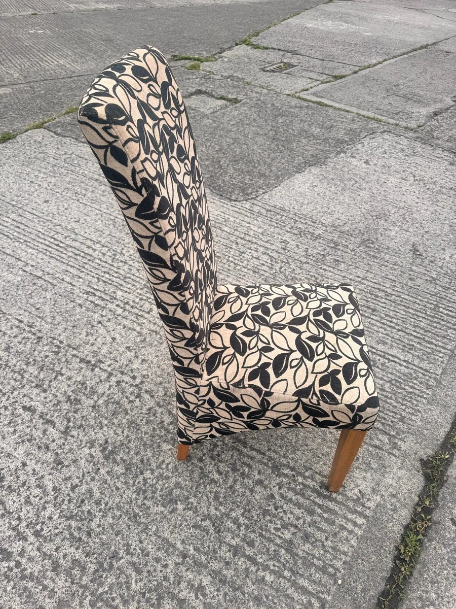 6 Dinning Chairs / Laundry Basket - Image 1