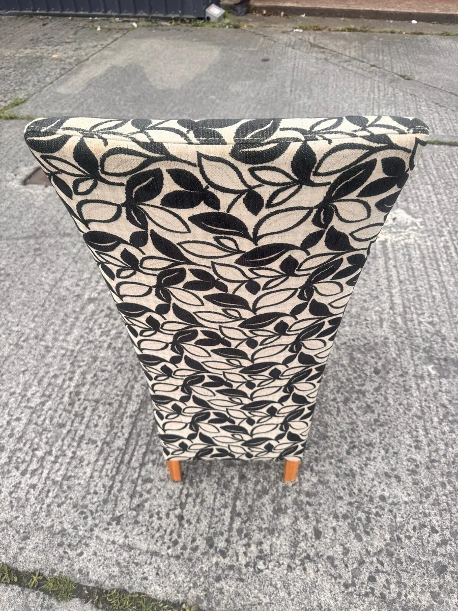 6 Dinning Chairs / Laundry Basket - Image 2