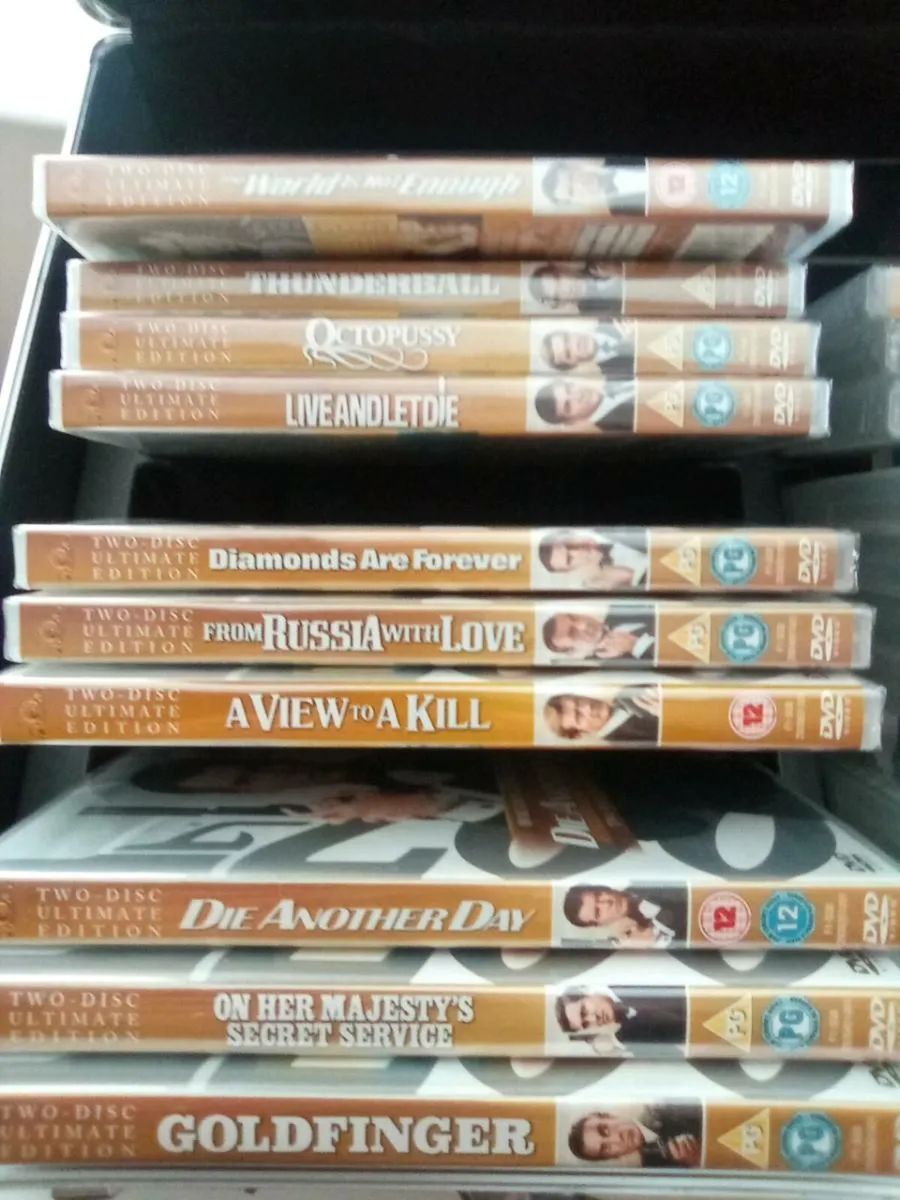 JAMES. BOND. D.V.D.   COLLECTION.  IN.   CASE - Image 4