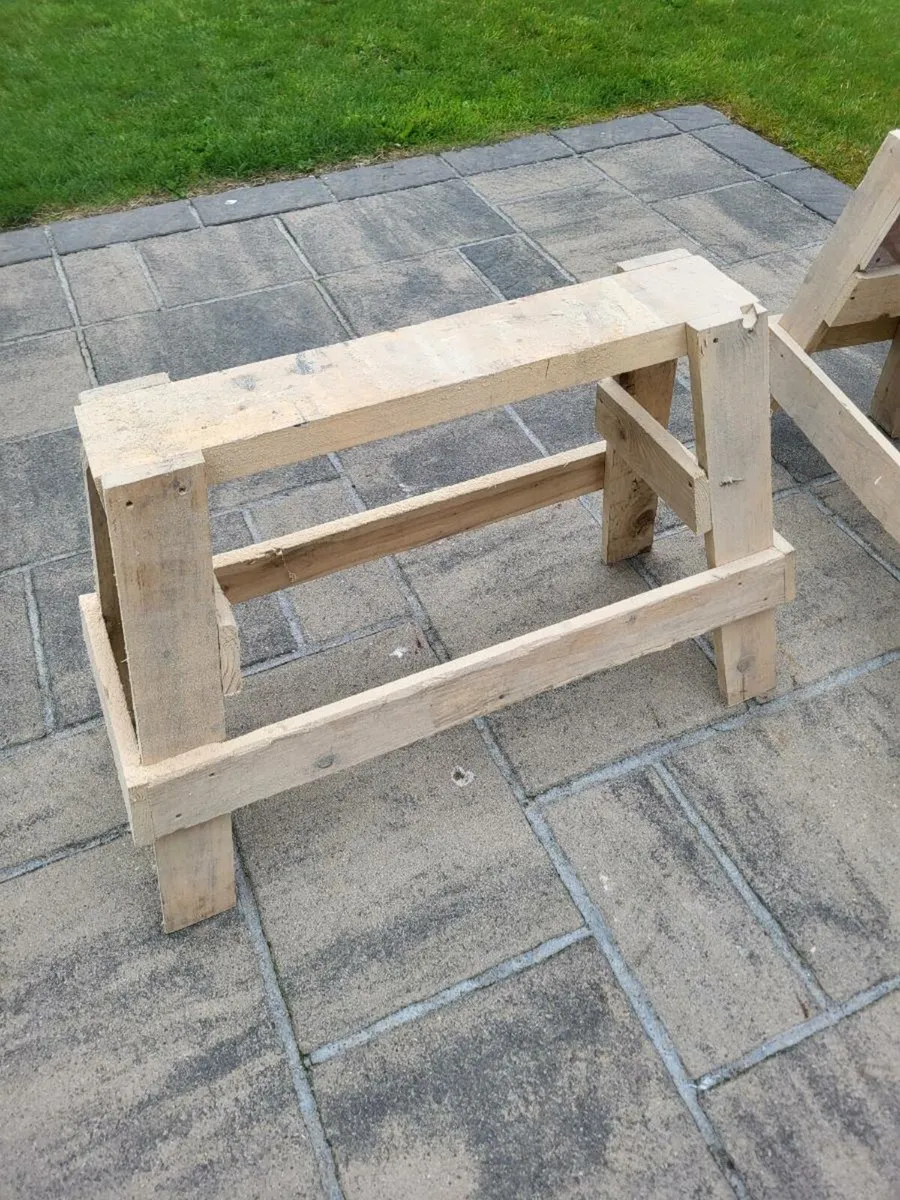 Saw horses - Image 2