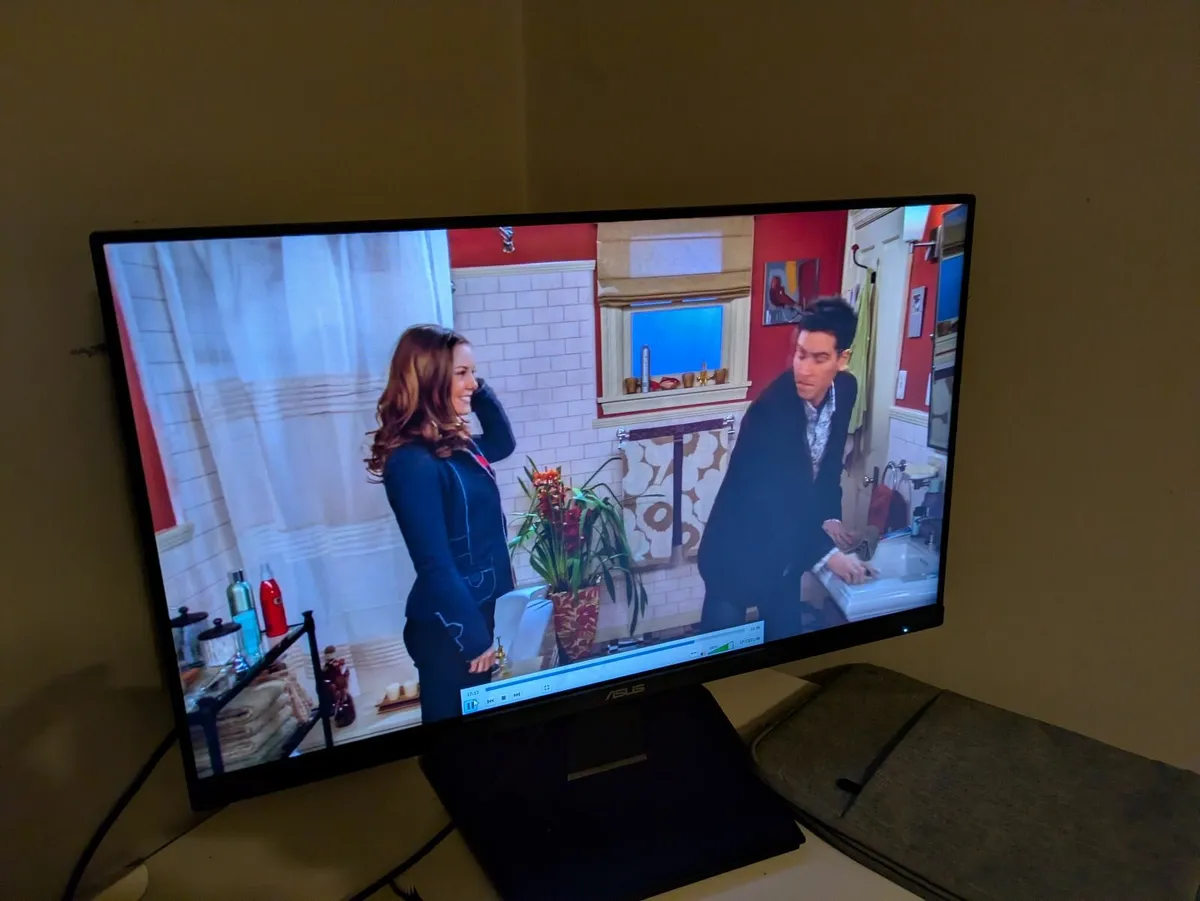 Monitor 27 inch
