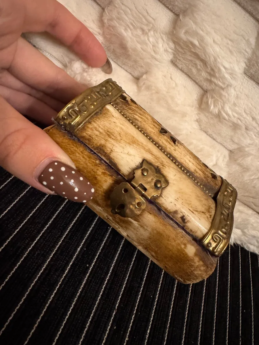 Camel Bone trinket mix century - Image 1